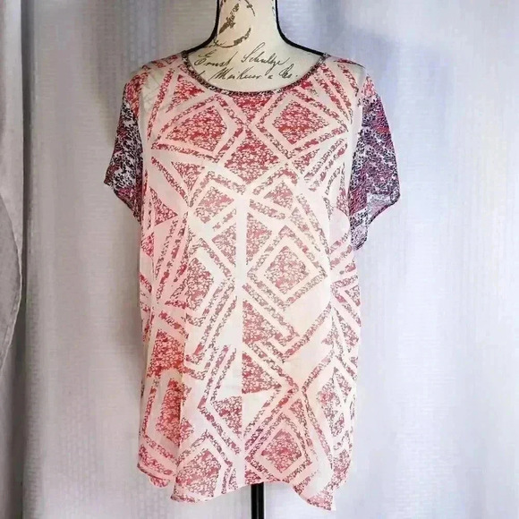 CAbi Size L red/white/blue flutter sleeve geometric print blouse - Picture 1 of 12